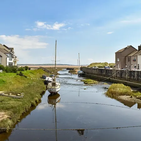 Kingfishers Rest * Millom
